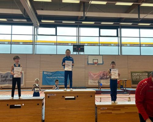 Großer Erfolg beim 2-Hallen-Wettcup 2025 – Doppelpodium für den TSV Schmiden!